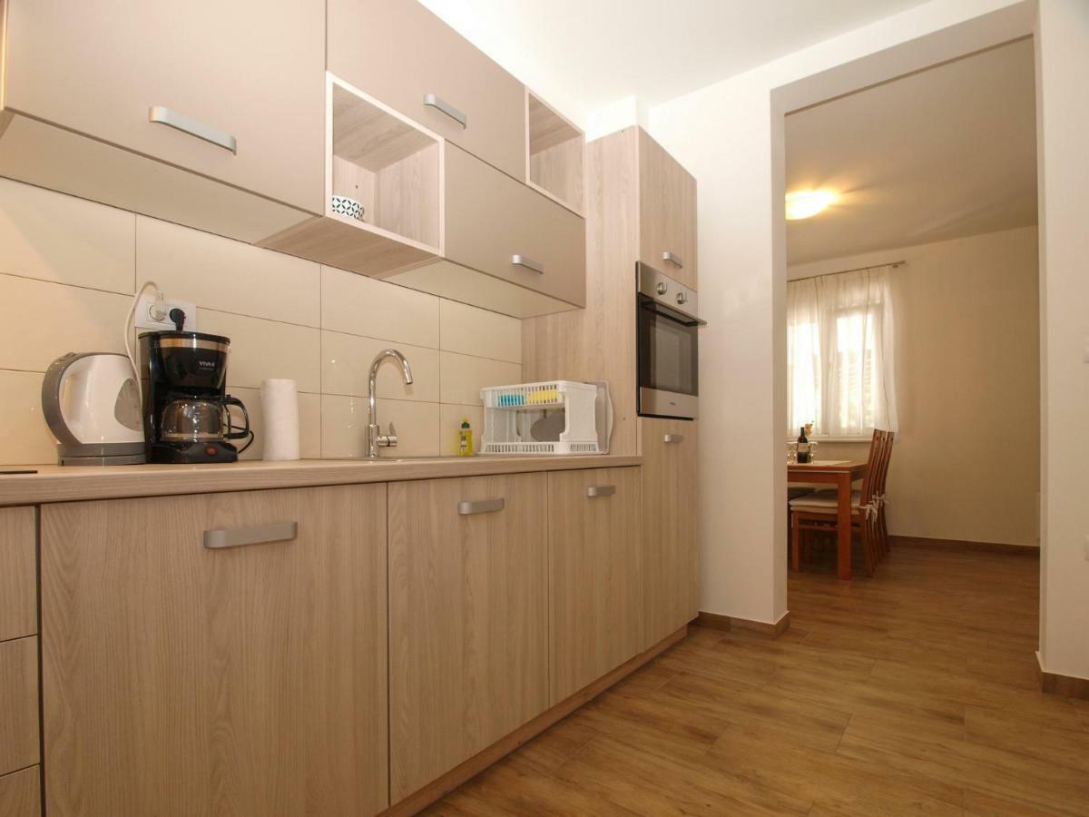 4 Stars Apartments-Pikula Fazana Ngoại thất bức ảnh