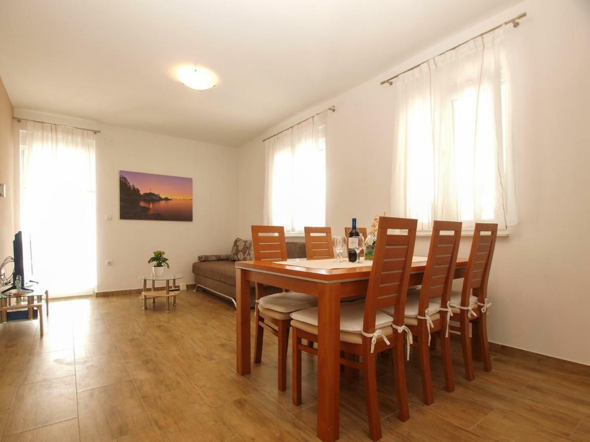 4 Stars Apartments-Pikula Fazana Ngoại thất bức ảnh