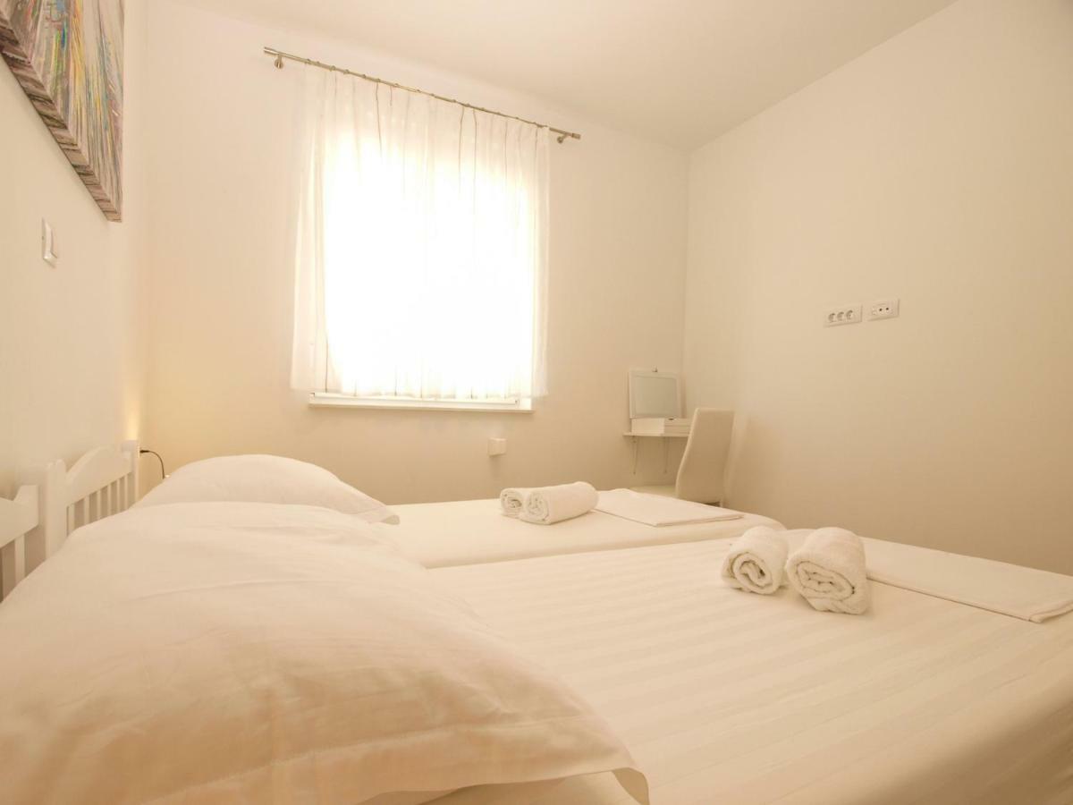 4 Stars Apartments-Pikula Fazana Ngoại thất bức ảnh