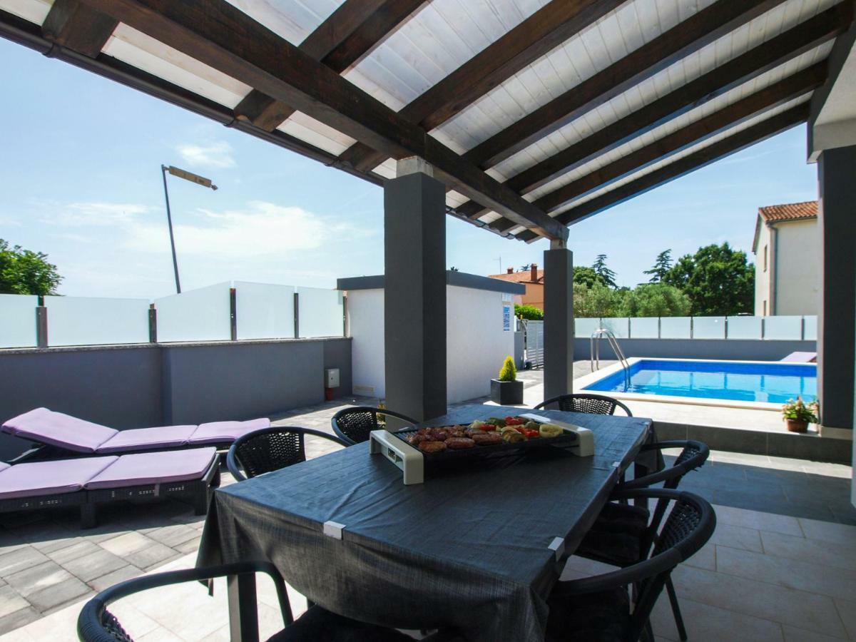4 Stars Apartments-Pikula Fazana Ngoại thất bức ảnh