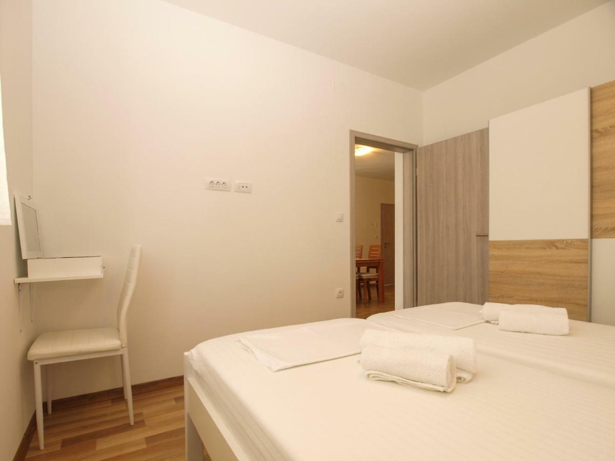 4 Stars Apartments-Pikula Fazana Ngoại thất bức ảnh