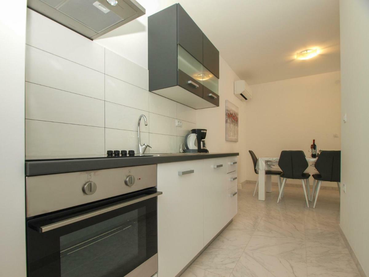 4 Stars Apartments-Pikula Fazana Ngoại thất bức ảnh
