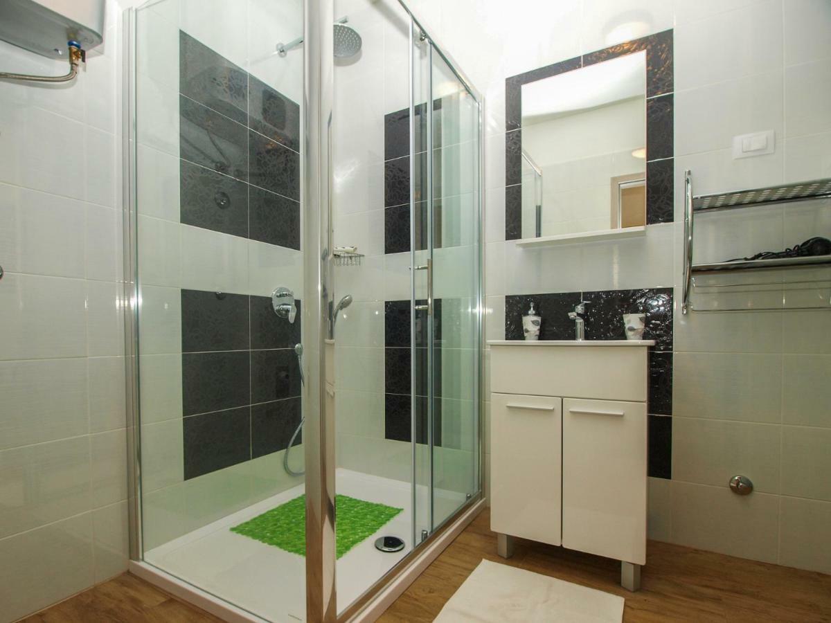 4 Stars Apartments-Pikula Fazana Ngoại thất bức ảnh