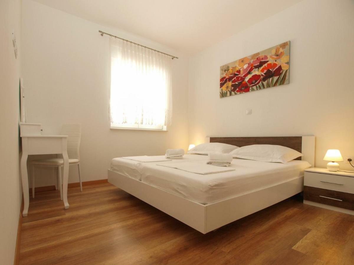 4 Stars Apartments-Pikula Fazana Ngoại thất bức ảnh