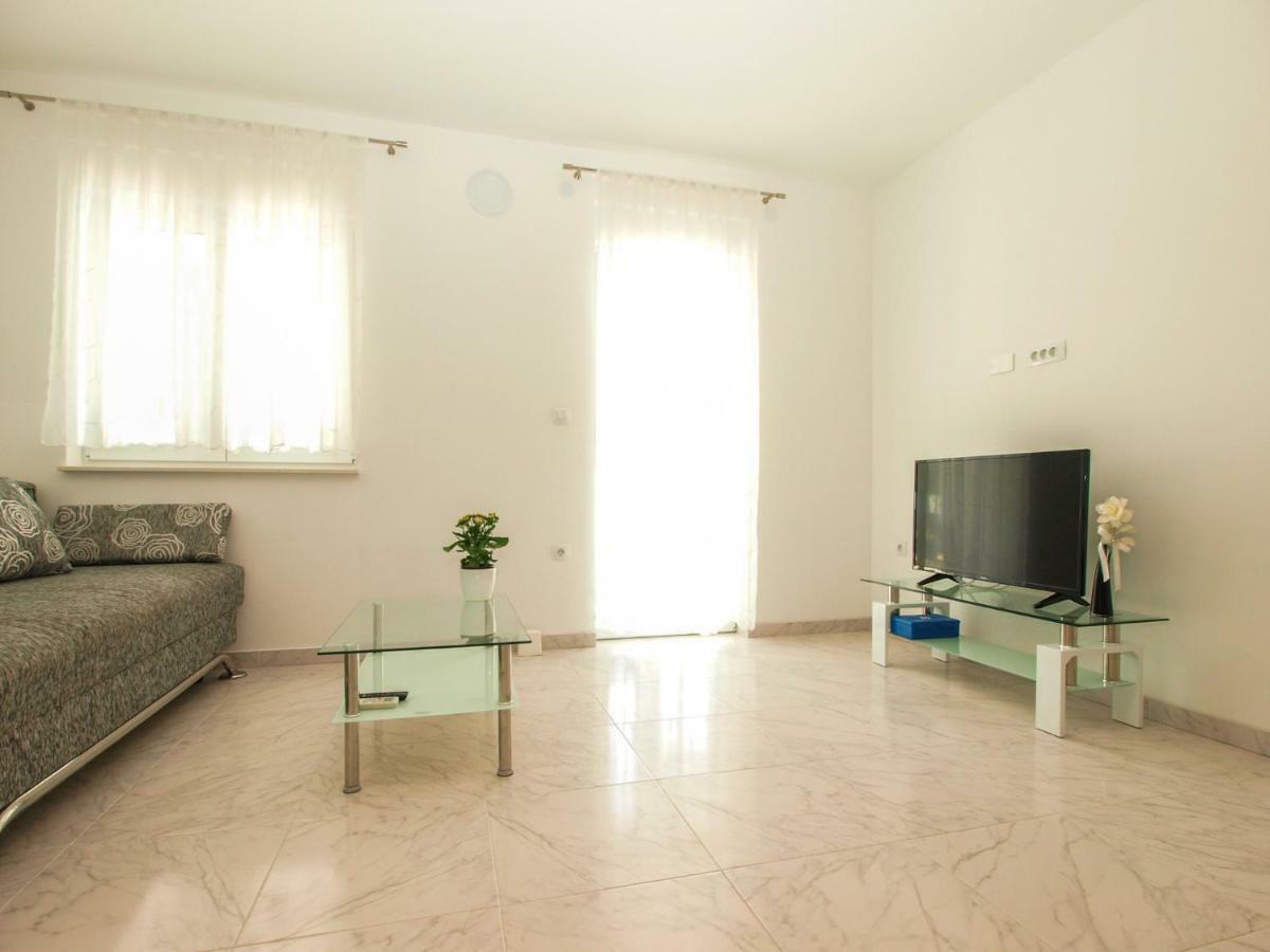 4 Stars Apartments-Pikula Fazana Ngoại thất bức ảnh