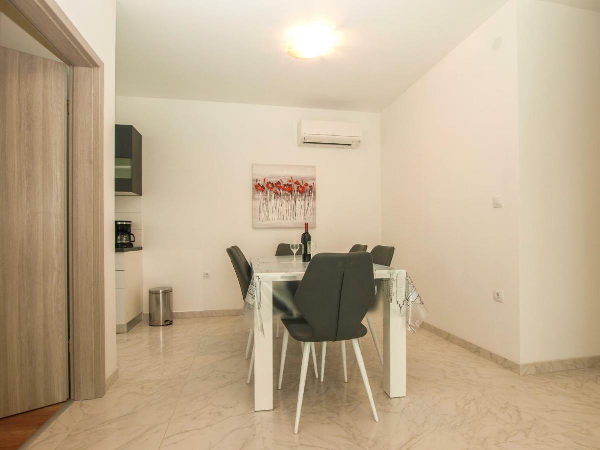 4 Stars Apartments-Pikula Fazana Ngoại thất bức ảnh