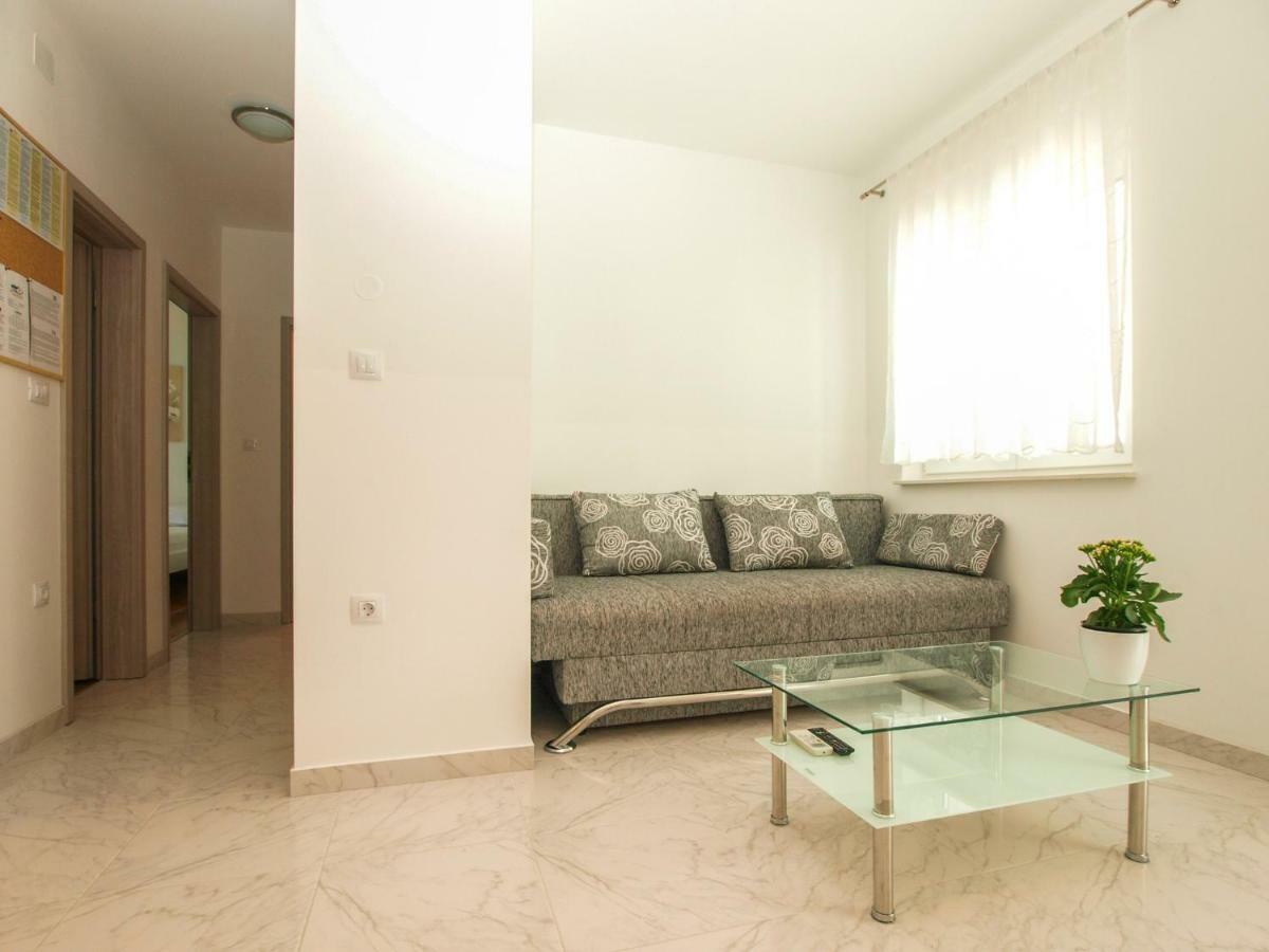 4 Stars Apartments-Pikula Fazana Ngoại thất bức ảnh